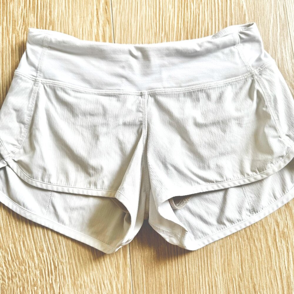 Lululemon Speed Up  GREAT Condition Size 2  -- 2.5 inch - Low Rise